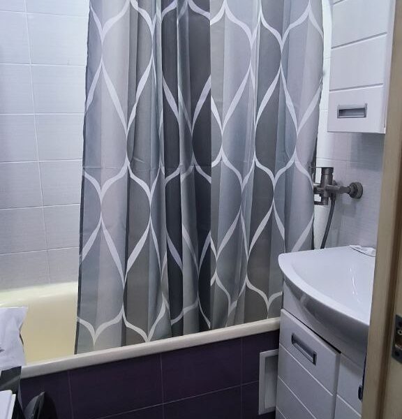 Двухкомнатная квартира в Таганроге по адресу Пархоменко 58/1