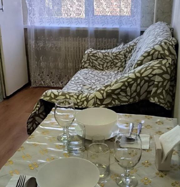 Двухкомнатная квартира в Таганроге по адресу Пархоменко 58/1