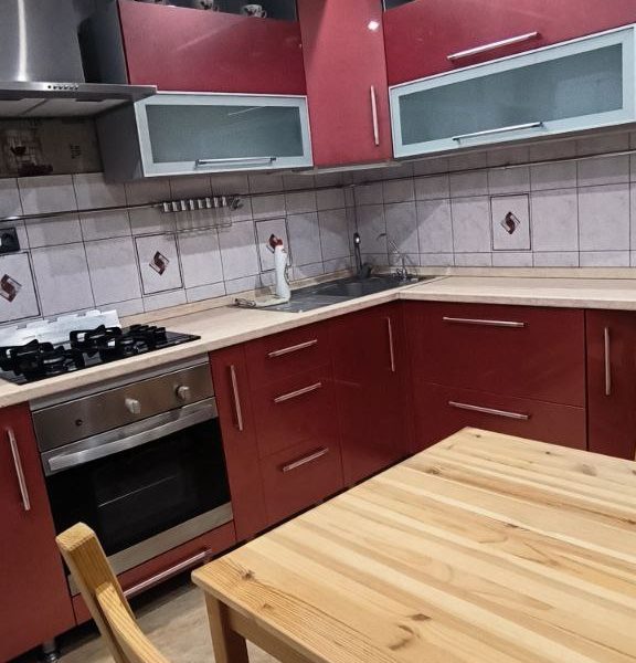 Трехкомнатная квартира в Таганроге по адресу ул. Чехова 335/3